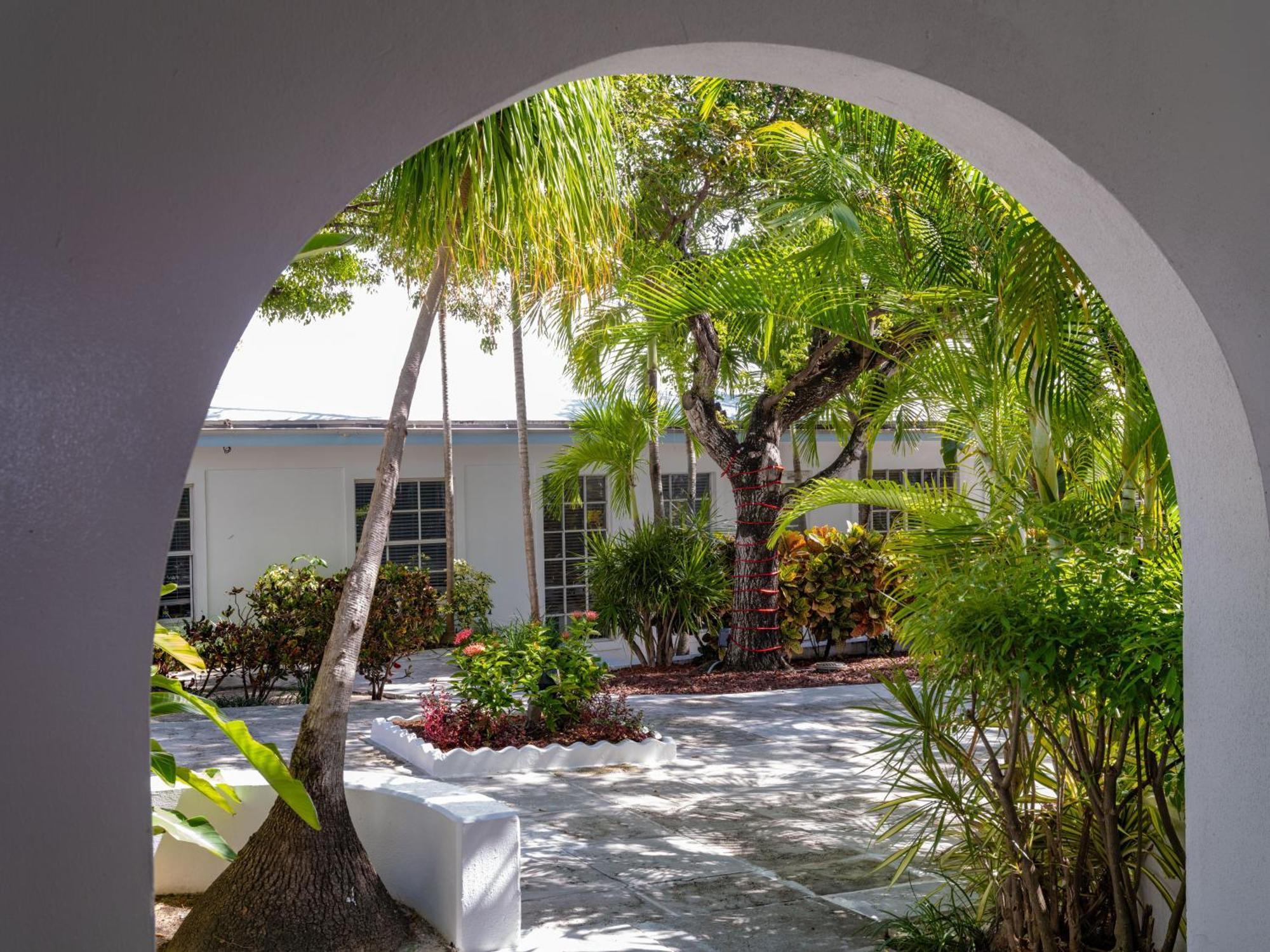 Paradise Island Beach Club Ocean View Villas Creek Village Екстериор снимка